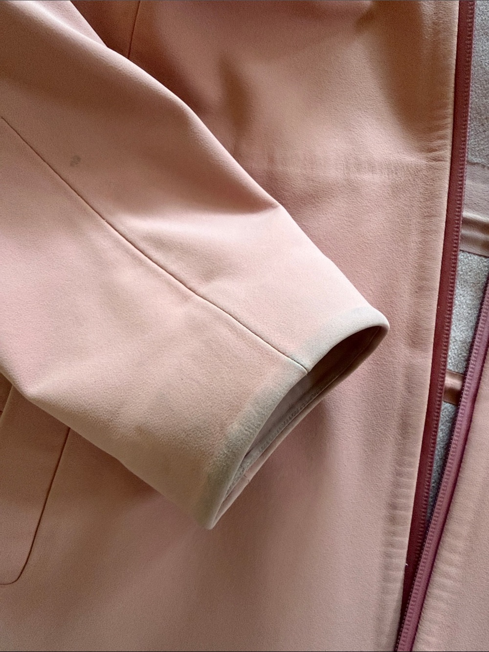 Lululemon RepelShell jacket - Picture 4 of 7